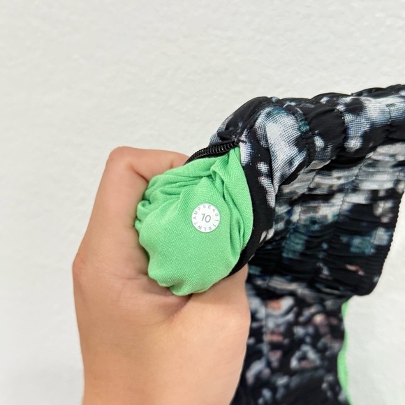 Lululemon Choose A Side Short *3" Pixel Haze Multi Black Dragonfly Size 10 - Picture 8 of 11